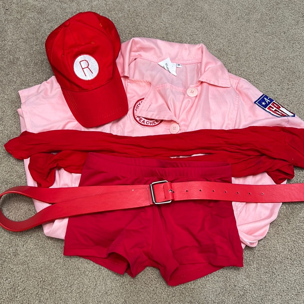 Rockford Peach Halloween costume 🍑  ⚾️